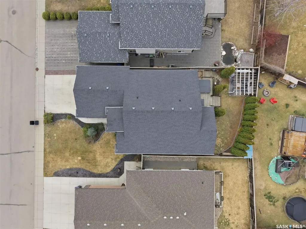 222 Fawcett Crescent Saskatoon SK S7T 0E9