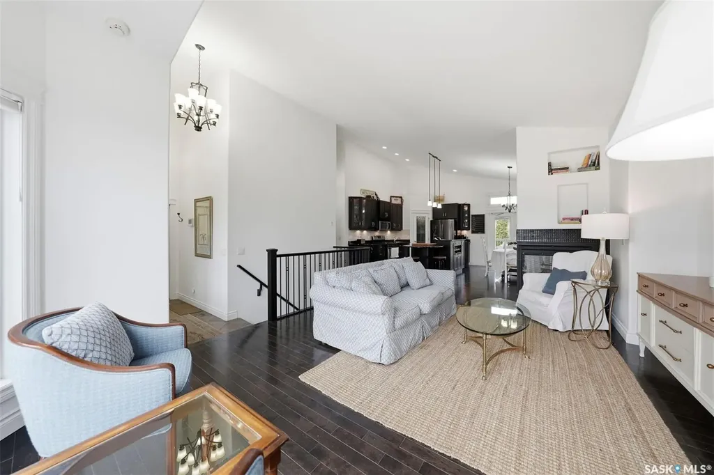 222 Fawcett Crescent Saskatoon SK S7T 0E9