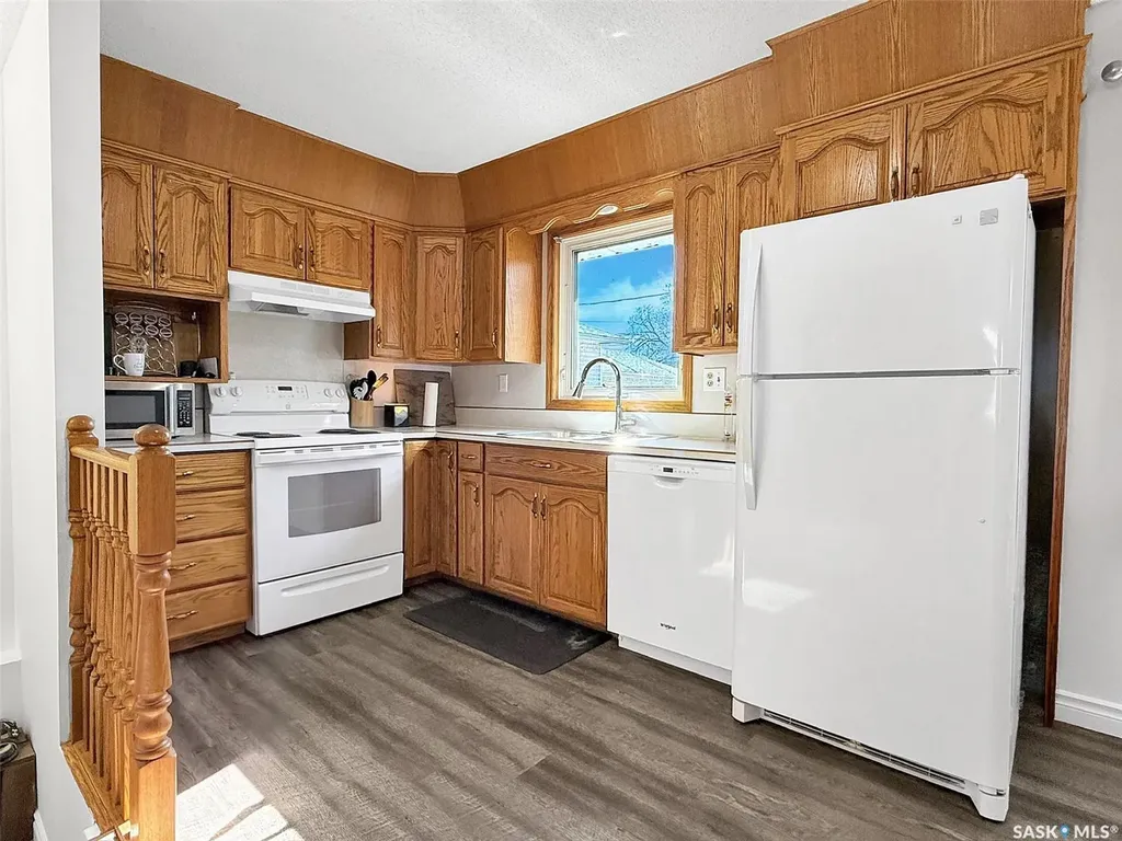 620 8th Avenue NE Swift Current SK S9H 2R3