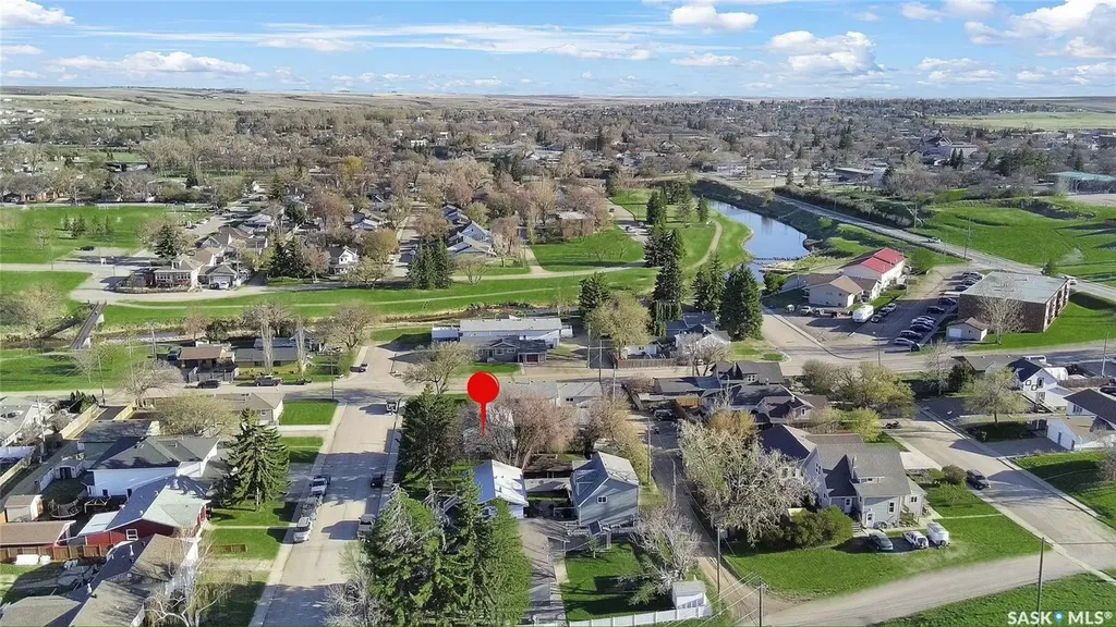 620 8th Avenue NE Swift Current SK S9H 2R3