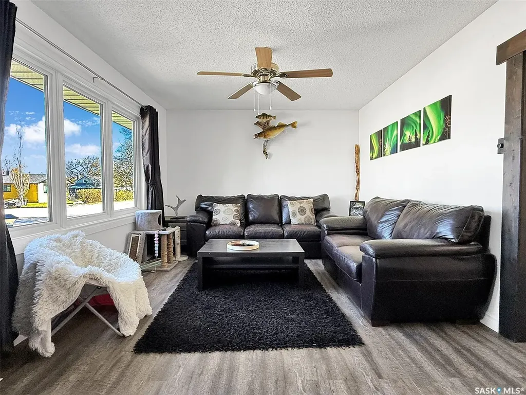 620 8th Avenue NE Swift Current SK S9H 2R3