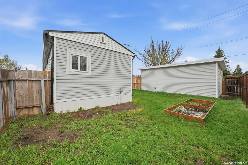 219 Grant Street Saskatoon SK S7N 2A5