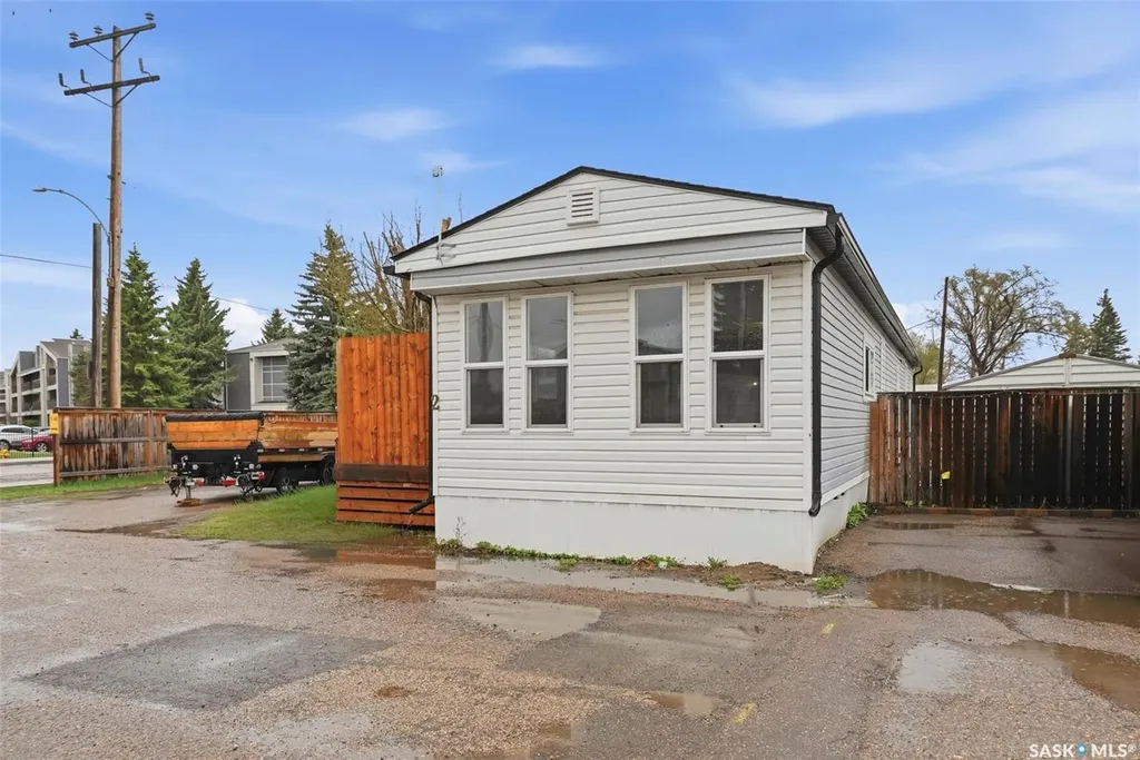 219 Grant Street Saskatoon SK S7N 2A5