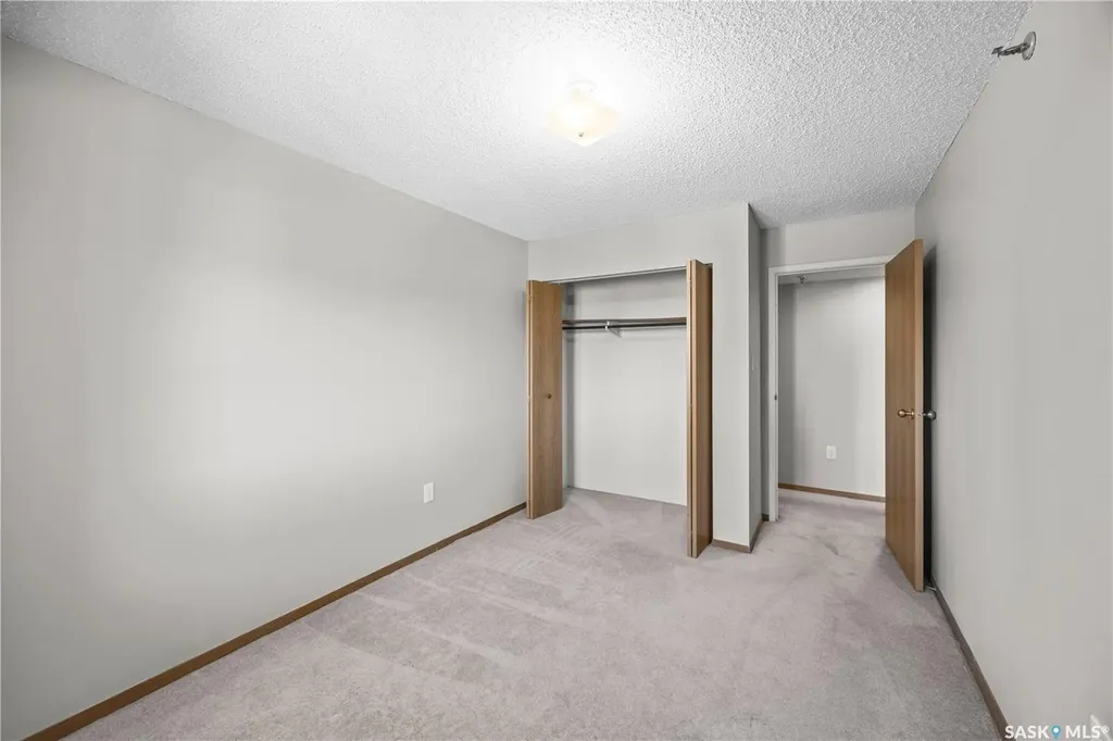 405 5th Avenue N Saskatoon SK S7K 6Z3