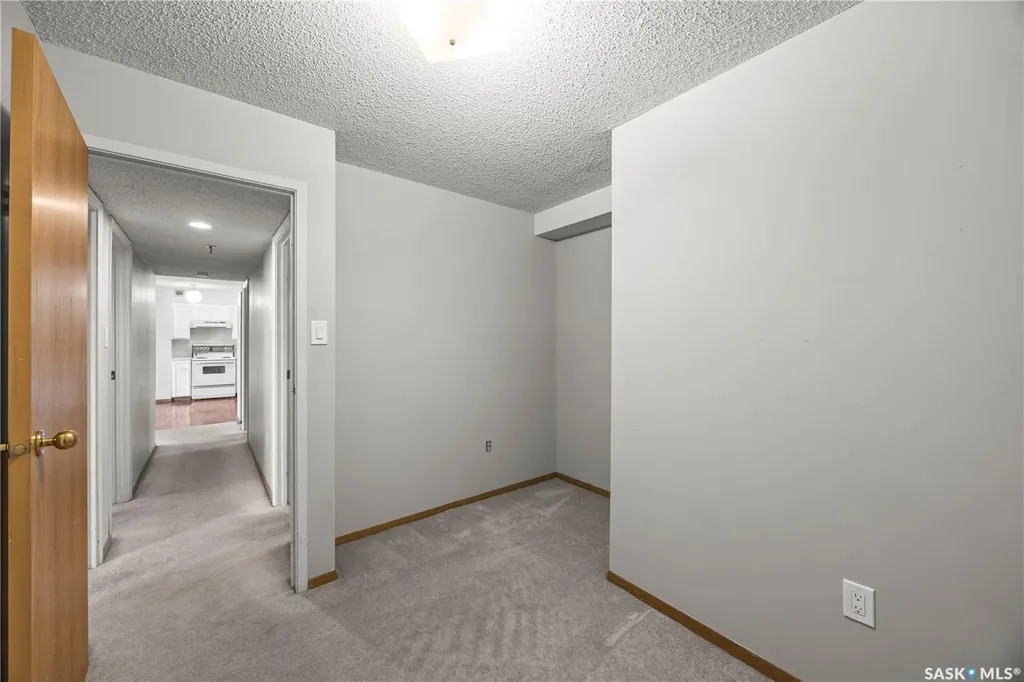 405 5th Avenue N Saskatoon SK S7K 6Z3