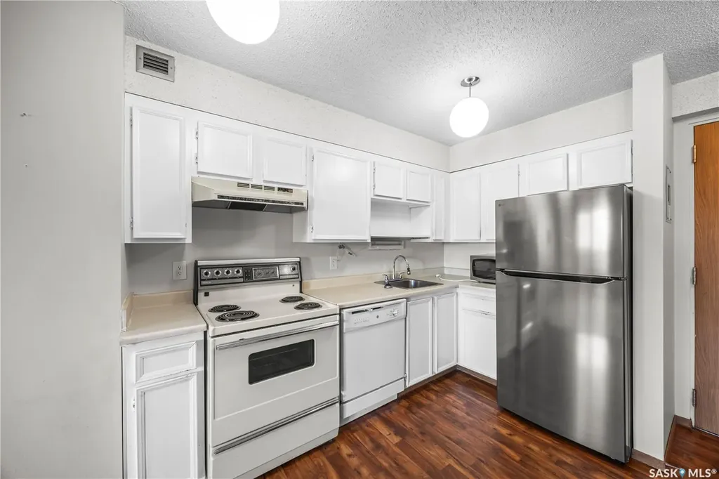 405 5th Avenue N Saskatoon SK S7K 6Z3