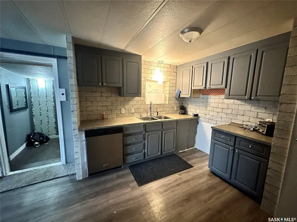1035 Boychuk Drive Saskatoon SK S7H 5B2