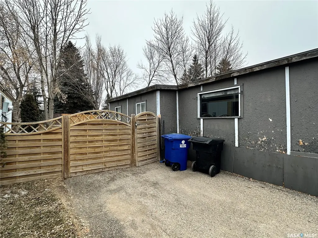 1035 Boychuk Drive Saskatoon SK S7H 5B2