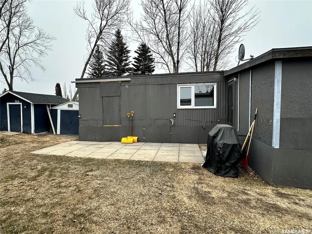 1035 Boychuk Drive Saskatoon SK S7H 5B2