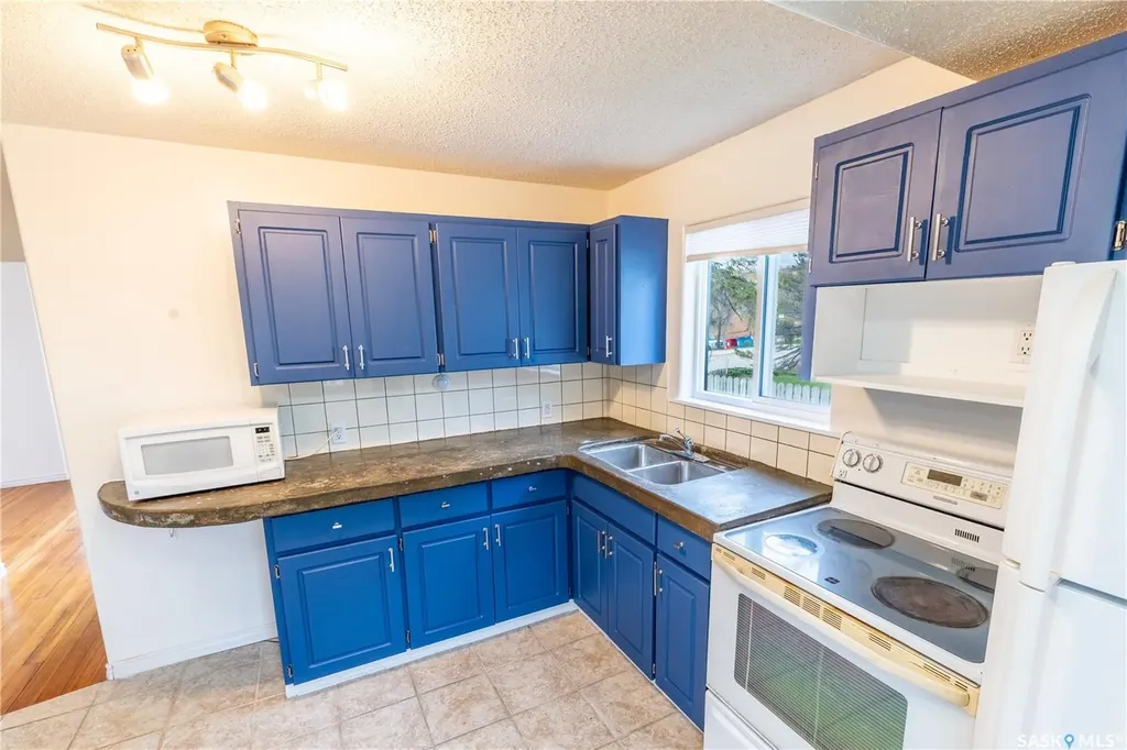 768 Caribou Street W Moose Jaw SK S6H 2K9
