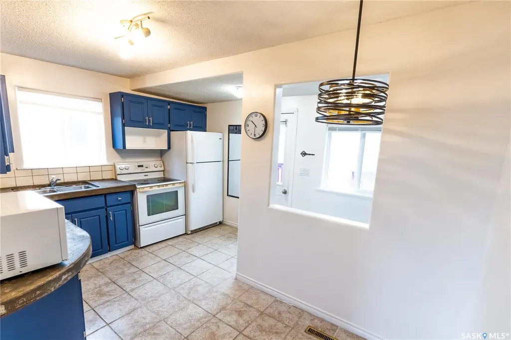768 Caribou Street W Moose Jaw SK S6H 2K9