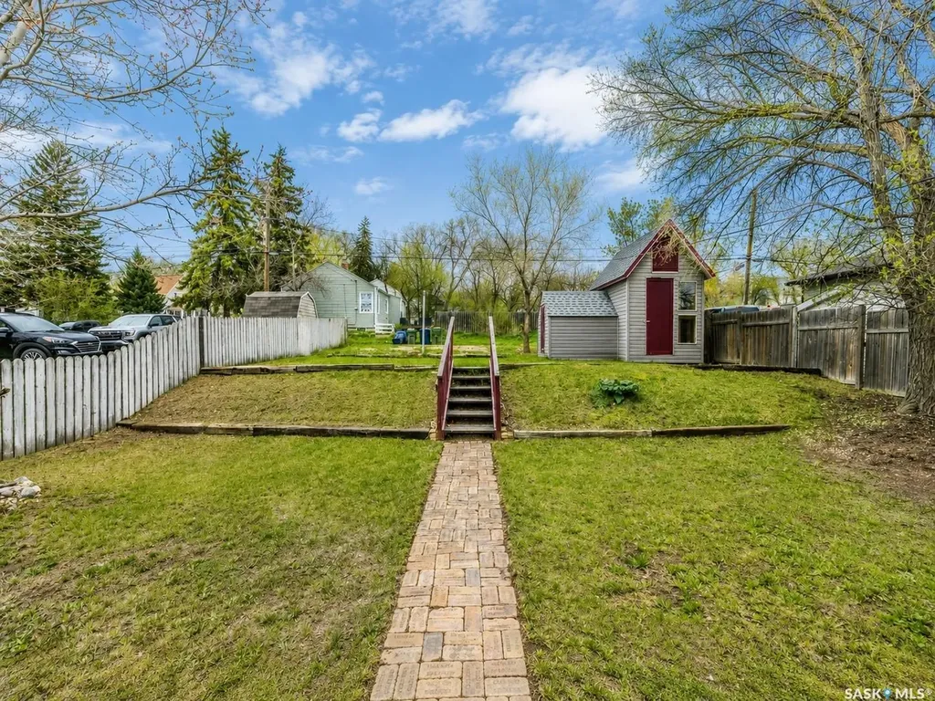 768 Caribou Street W Moose Jaw SK S6H 2K9
