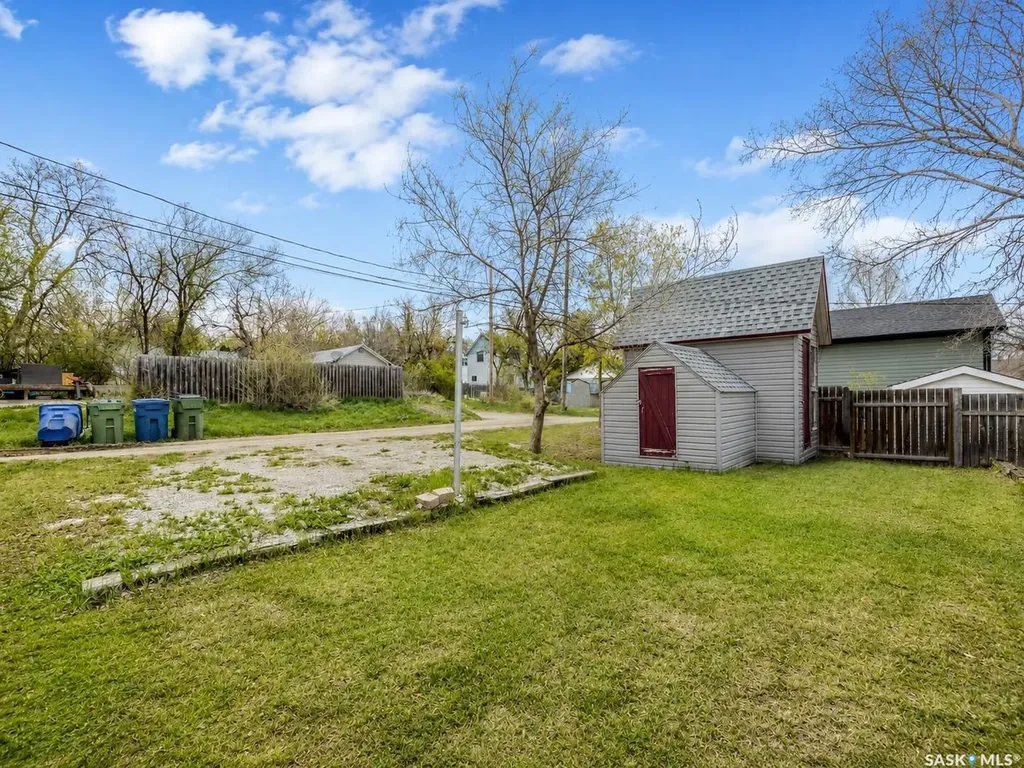768 Caribou Street W Moose Jaw SK S6H 2K9