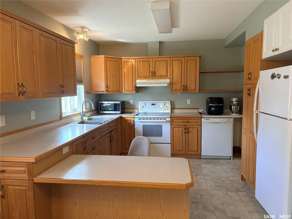 62 Main Street Leask SK S0J 1M0