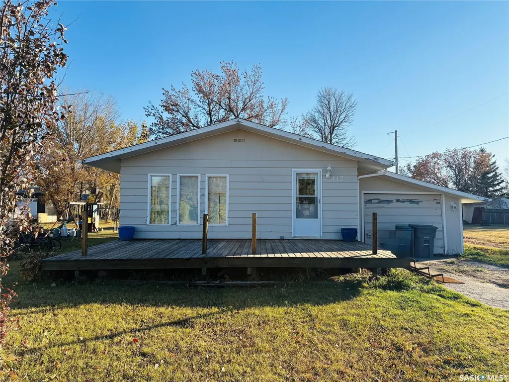 117 King Street Stewart Valley SK S0N 2P0