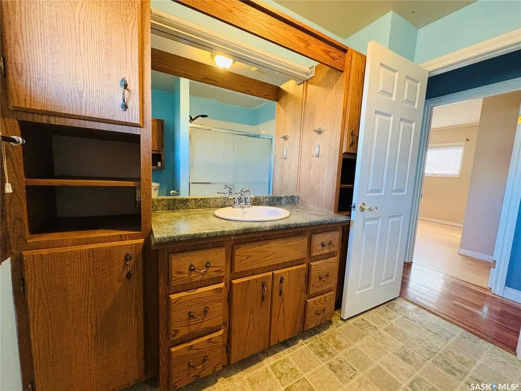 117 King Street Stewart Valley SK S0N 2P0