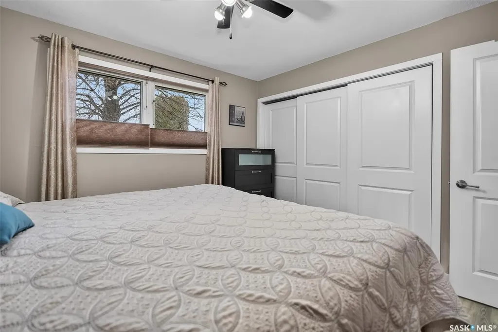 1227 Pascoe Drive E Moose Jaw SK S6H 7A2
