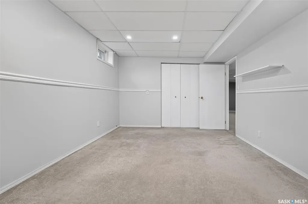 1227 Pascoe Drive E Moose Jaw SK S6H 7A2