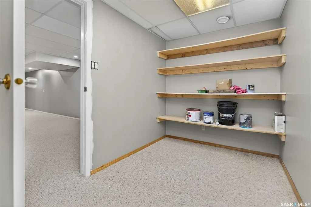 1227 Pascoe Drive E Moose Jaw SK S6H 7A2