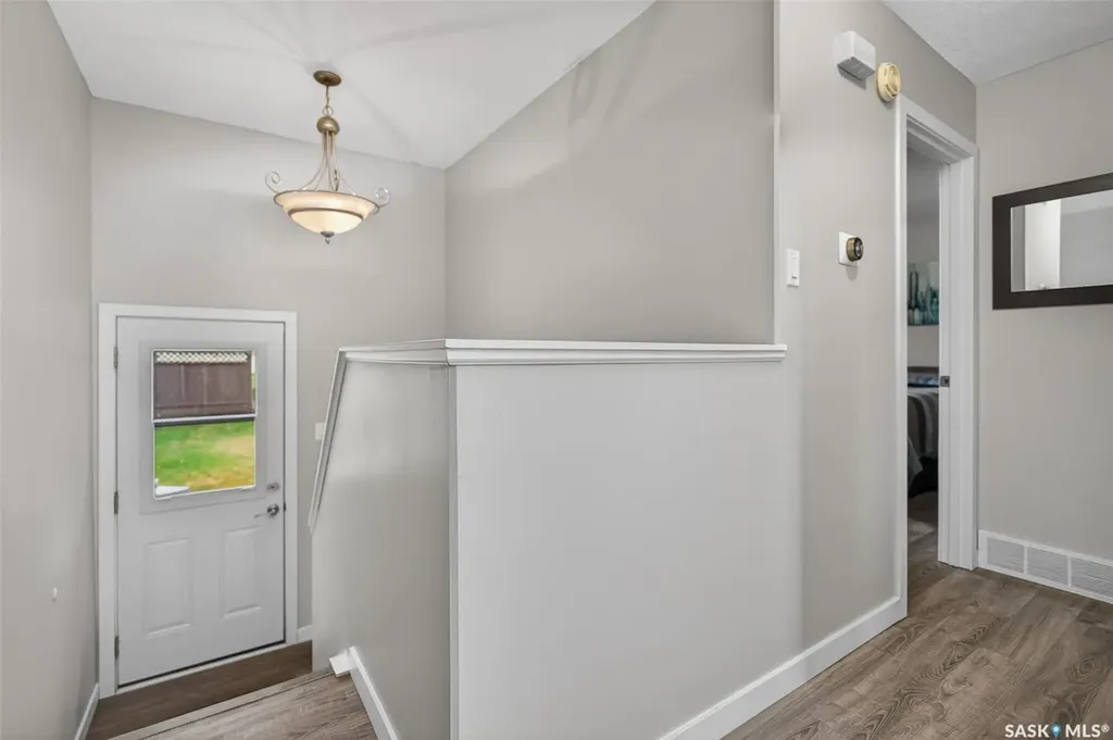 1227 Pascoe Drive E Moose Jaw SK S6H 7A2
