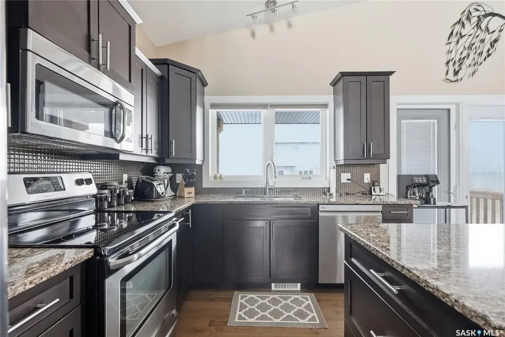 335 Mccallum Lane Saskatoon SK S7R 0C3