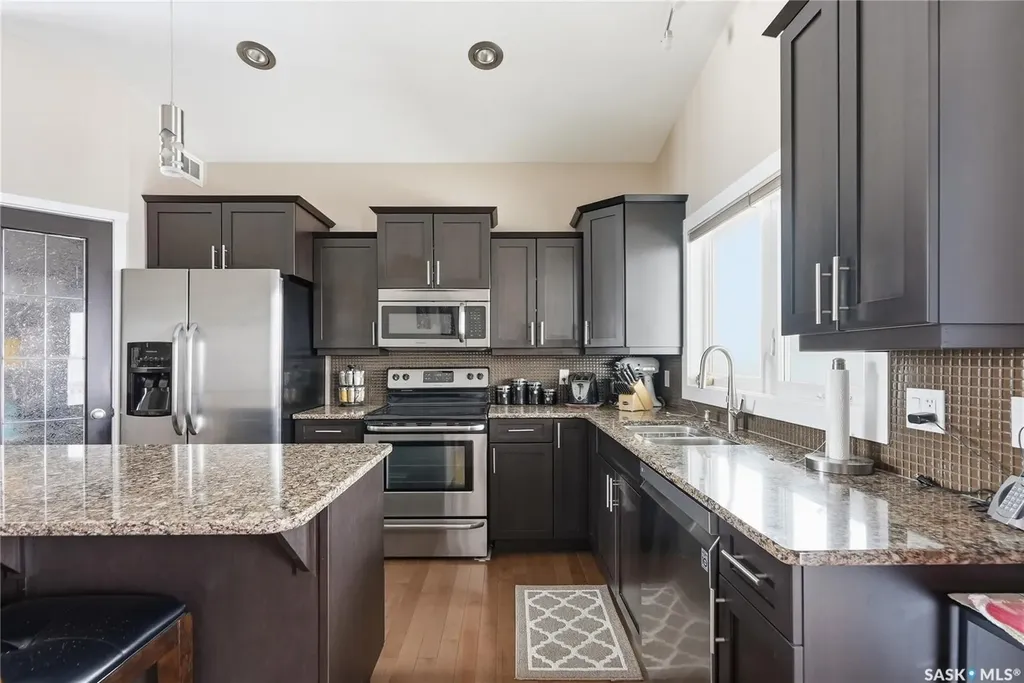 335 Mccallum Lane Saskatoon SK S7R 0C3