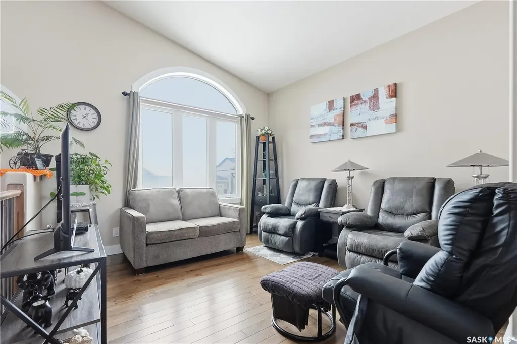 335 Mccallum Lane Saskatoon SK S7R 0C3
