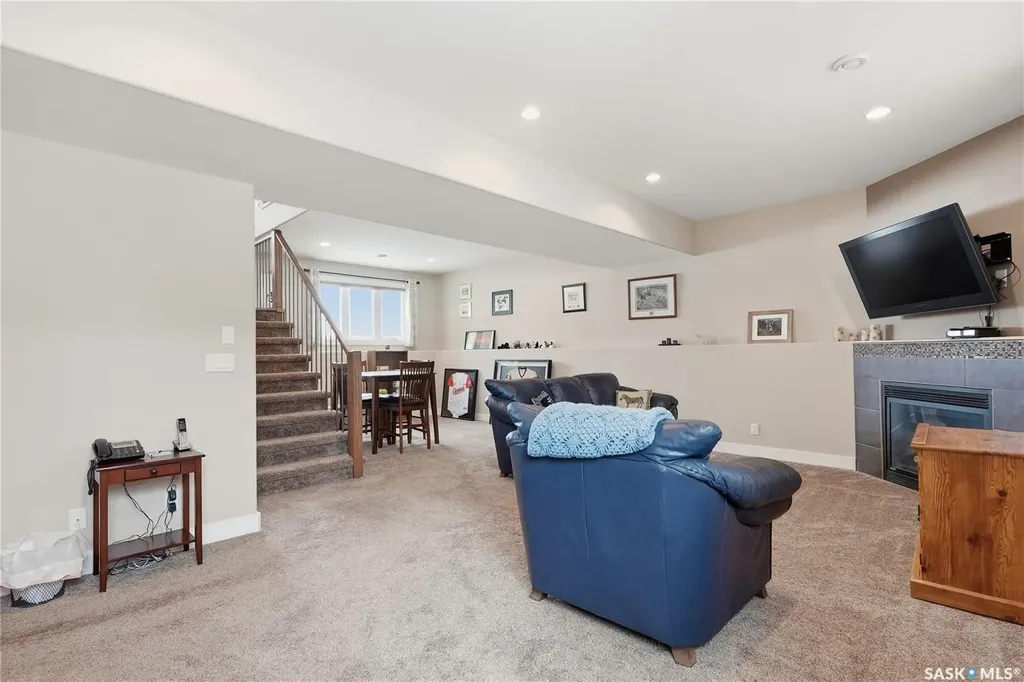335 Mccallum Lane Saskatoon SK S7R 0C3