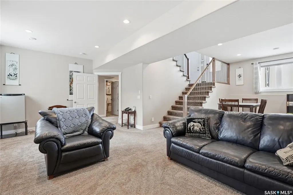 335 Mccallum Lane Saskatoon SK S7R 0C3