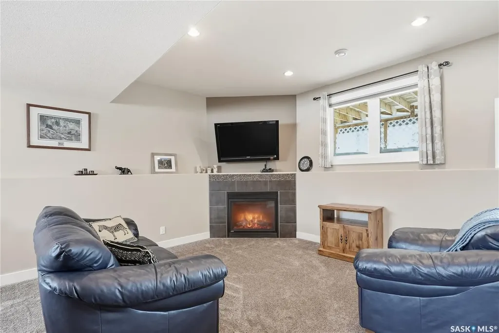 335 Mccallum Lane Saskatoon SK S7R 0C3