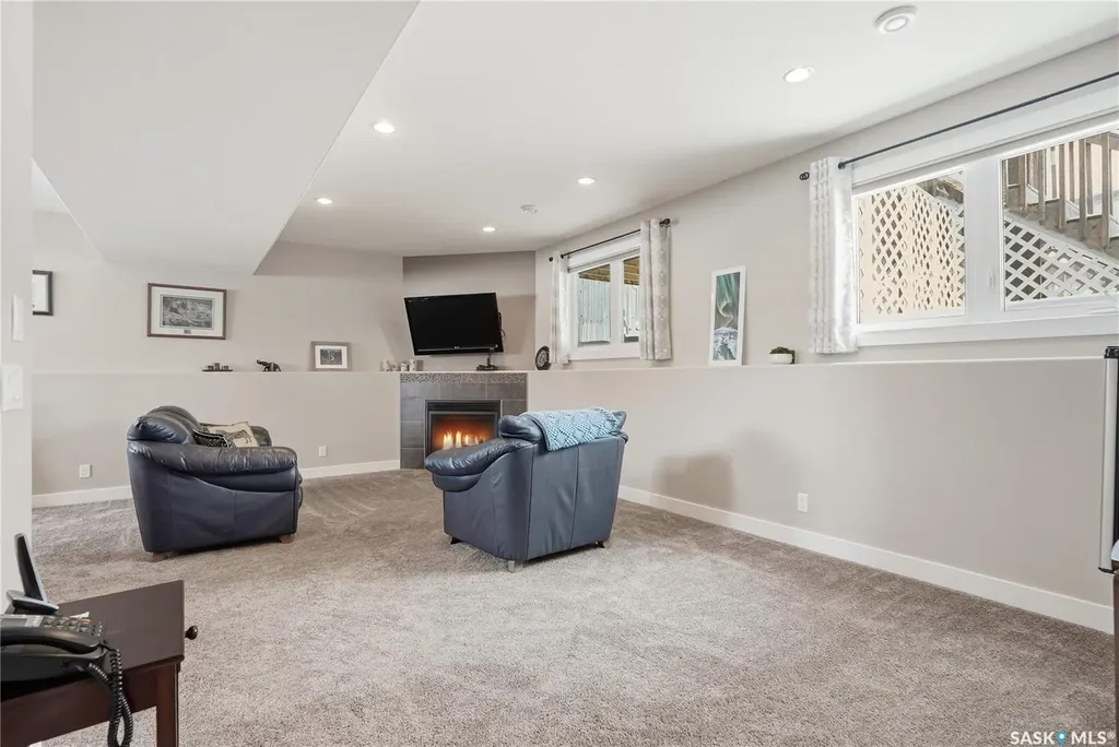 335 Mccallum Lane Saskatoon SK S7R 0C3