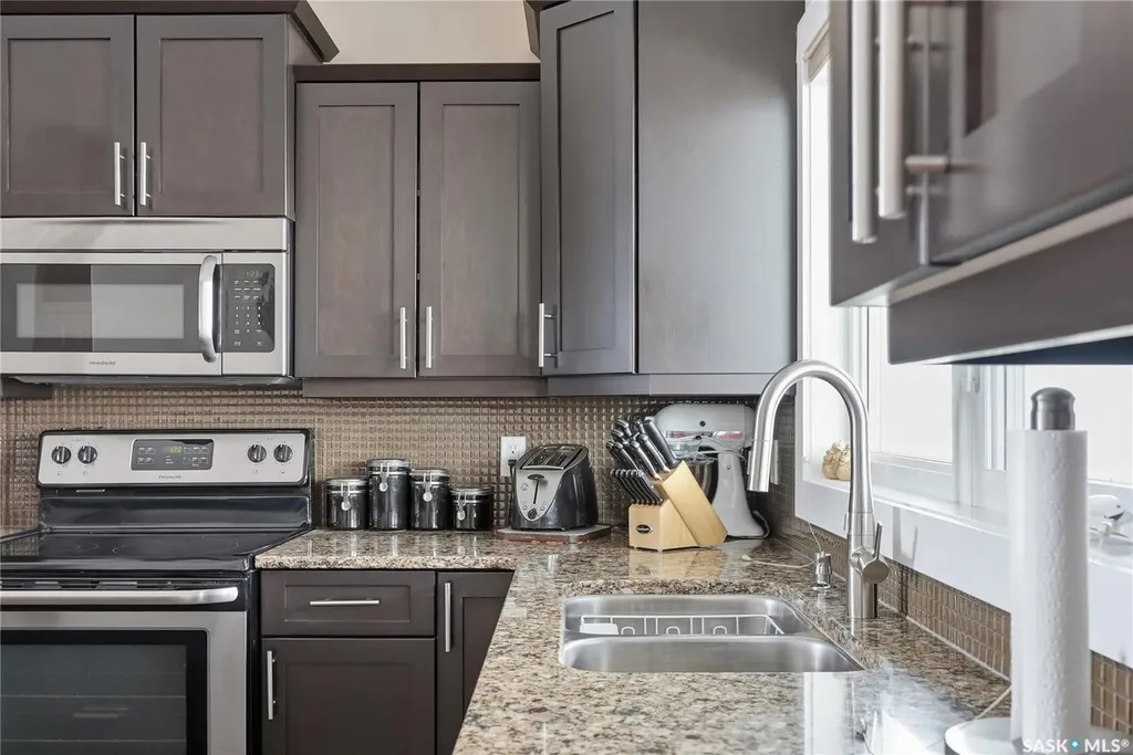 335 Mccallum Lane Saskatoon SK S7R 0C3