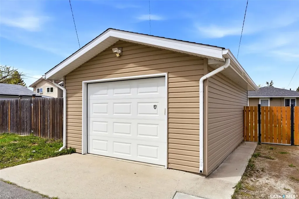 211 Ottawa Street Regina SK S4R 1N4