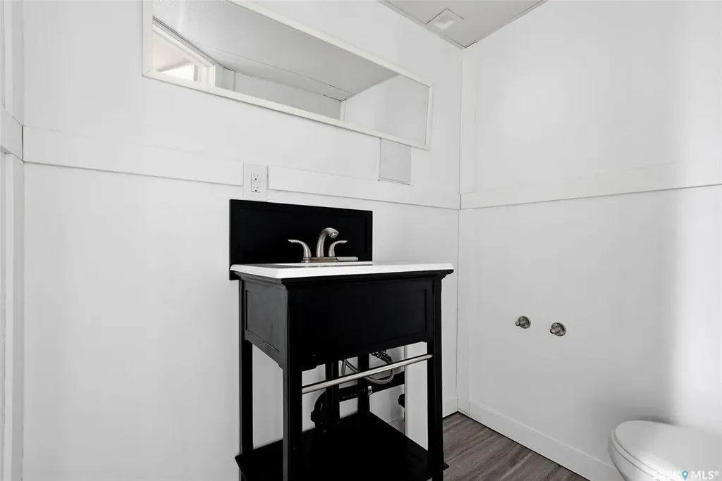 1439 Forget Street Regina SK S4T 4Y4