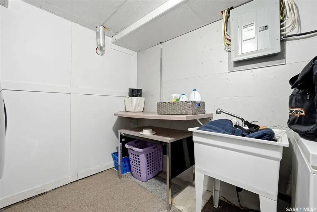 1439 Forget Street Regina SK S4T 4Y4