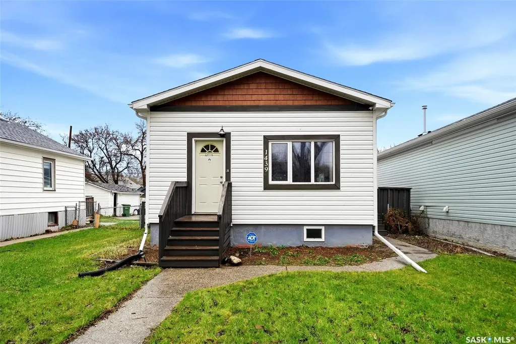1439 Forget Street Regina SK S4T 4Y4