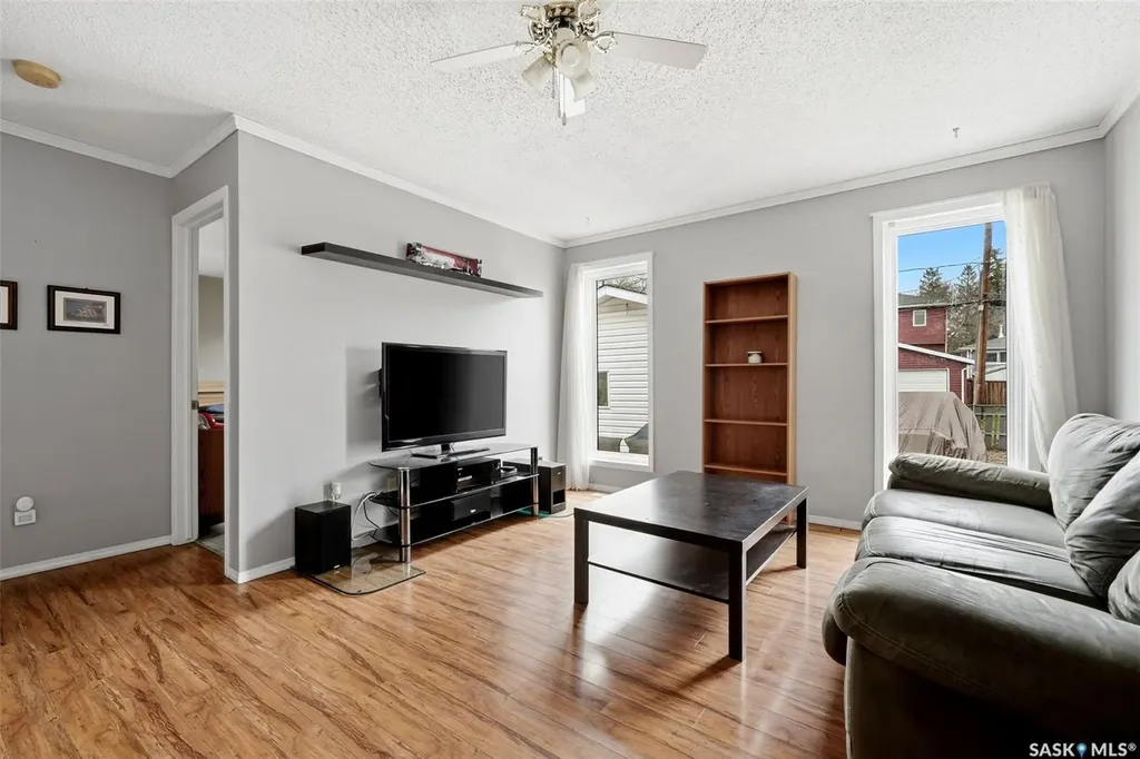 1439 Forget Street Regina SK S4T 4Y4