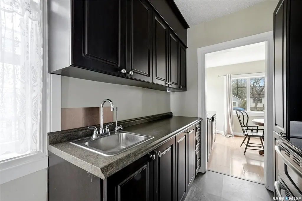 1439 Forget Street Regina SK S4T 4Y4