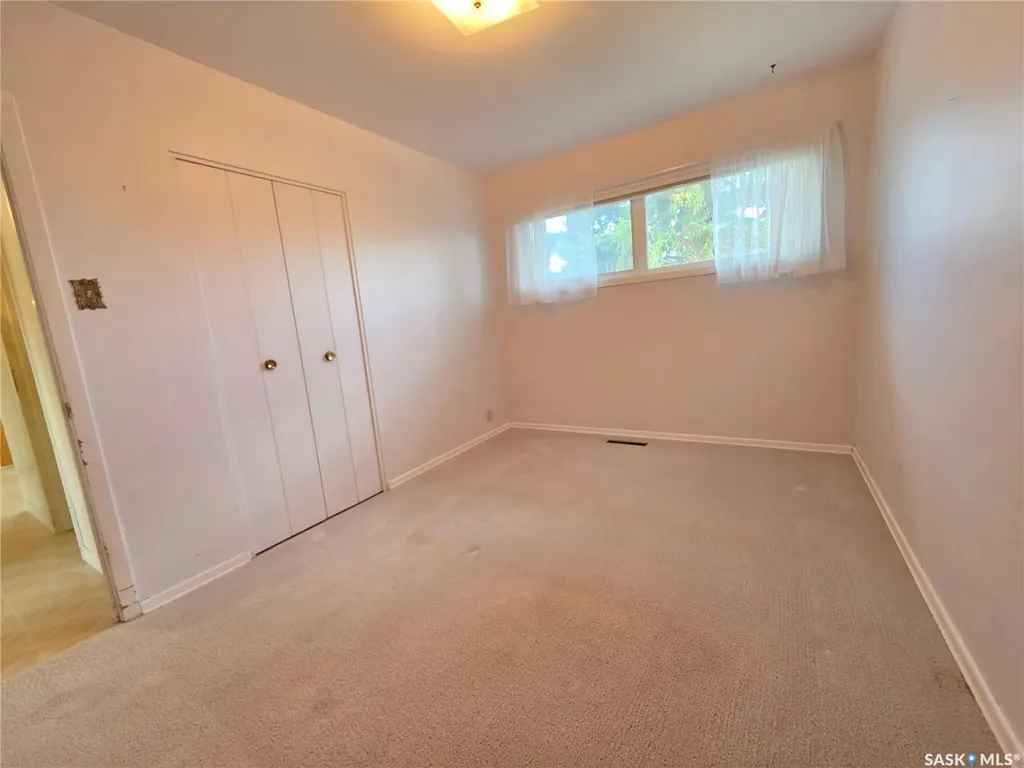 1446 Taylor Drive Swift Current SK S9H 1M9