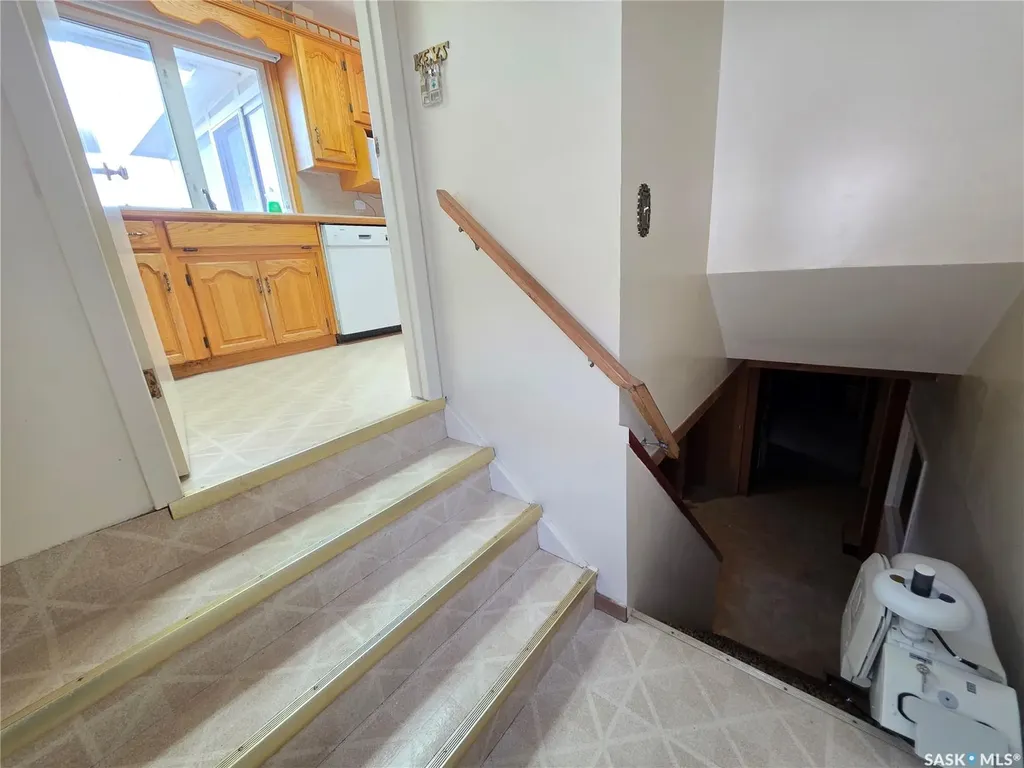 1446 Taylor Drive Swift Current SK S9H 1M9