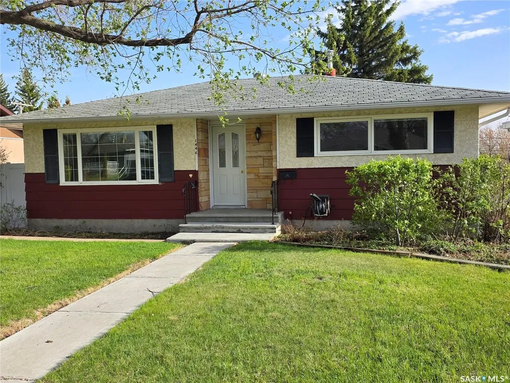 1446 Taylor Drive Swift Current SK S9H 1M9