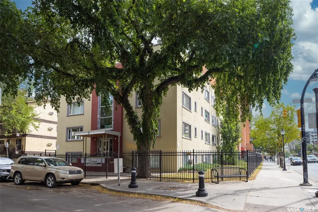 400 4th Avenue N Saskatoon SK S7K 0R3