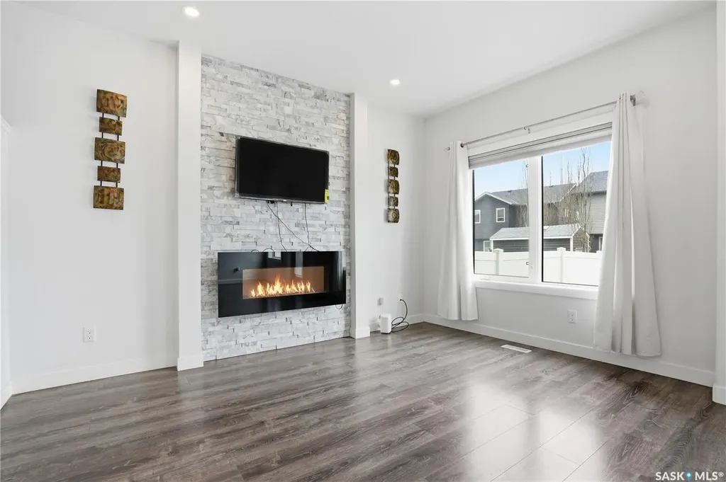 234 Brighton Gate Saskatoon SK S7V 0P6