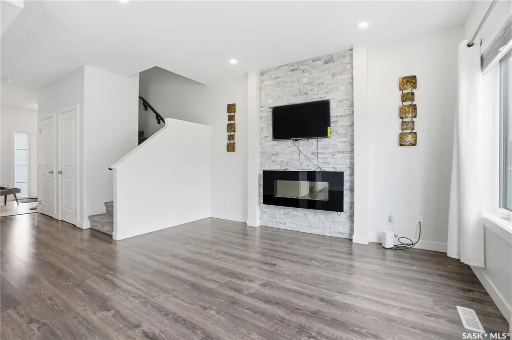 234 Brighton Gate Saskatoon SK S7V 0P6