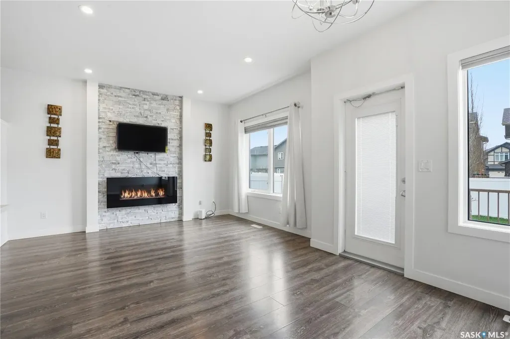 234 Brighton Gate Saskatoon SK S7V 0P6