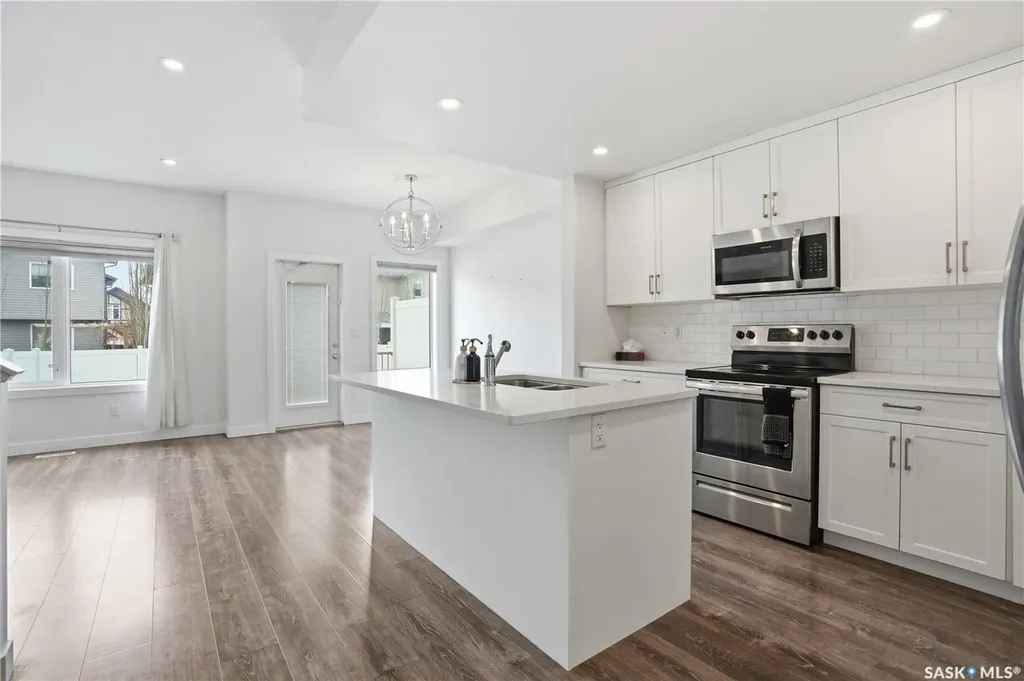 234 Brighton Gate Saskatoon SK S7V 0P6
