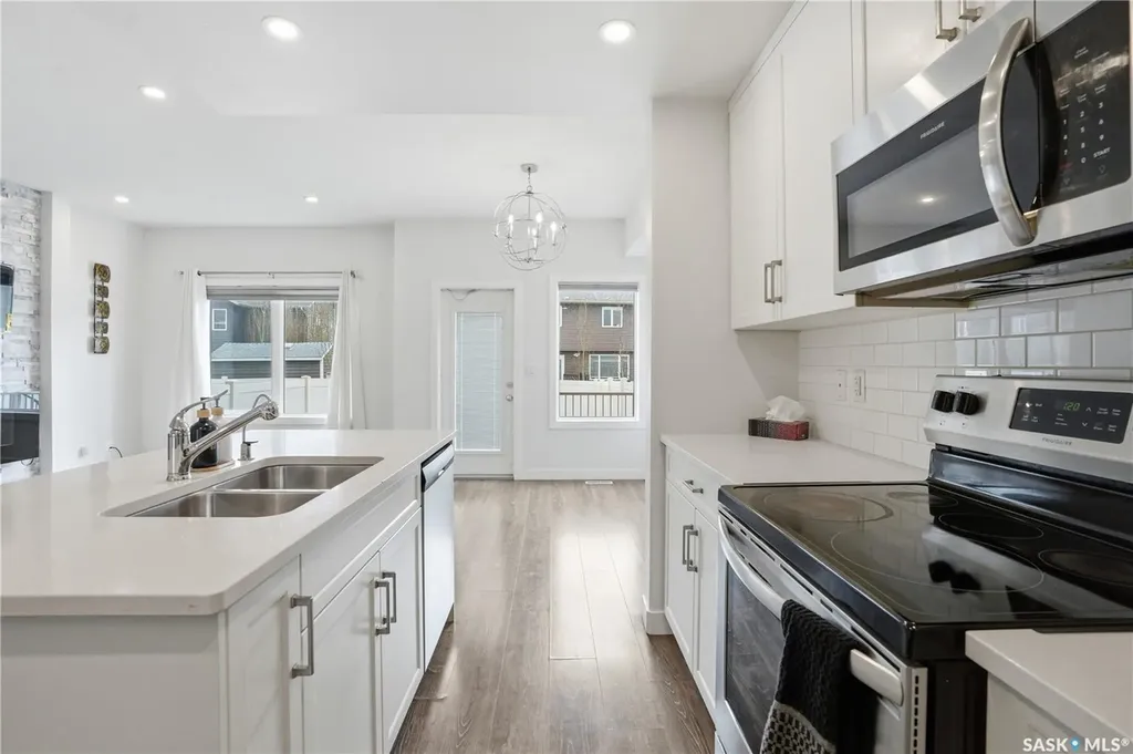 234 Brighton Gate Saskatoon SK S7V 0P6