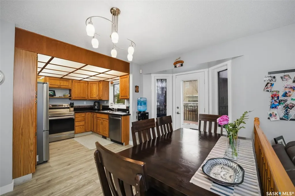 6962 Maple Brook Crescent Regina SK S4X 4J3