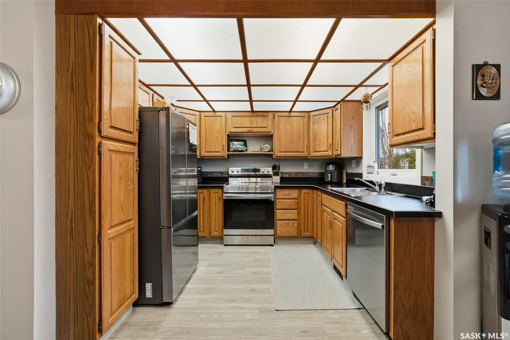 6962 Maple Brook Crescent Regina SK S4X 4J3