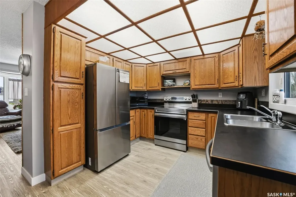6962 Maple Brook Crescent Regina SK S4X 4J3